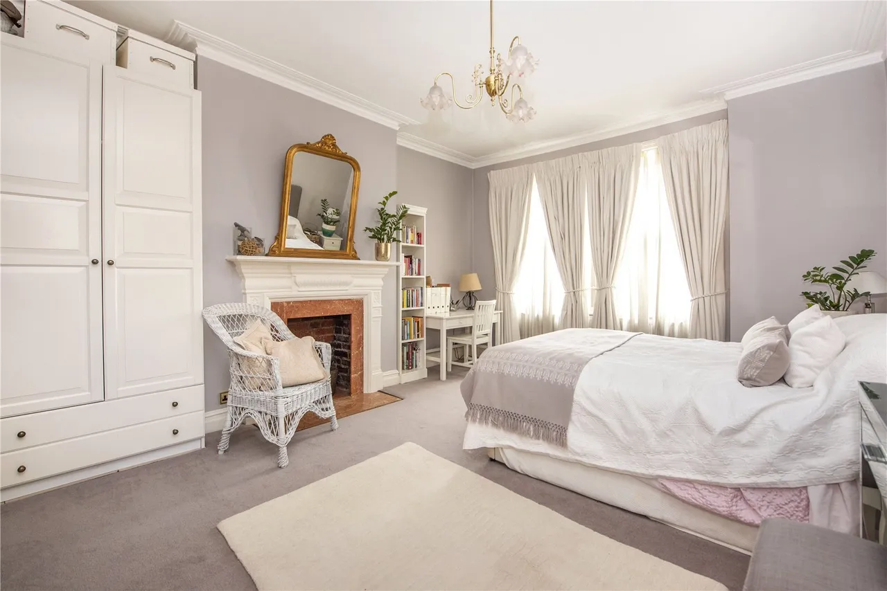 Esmond Road, London, W4, photo 4