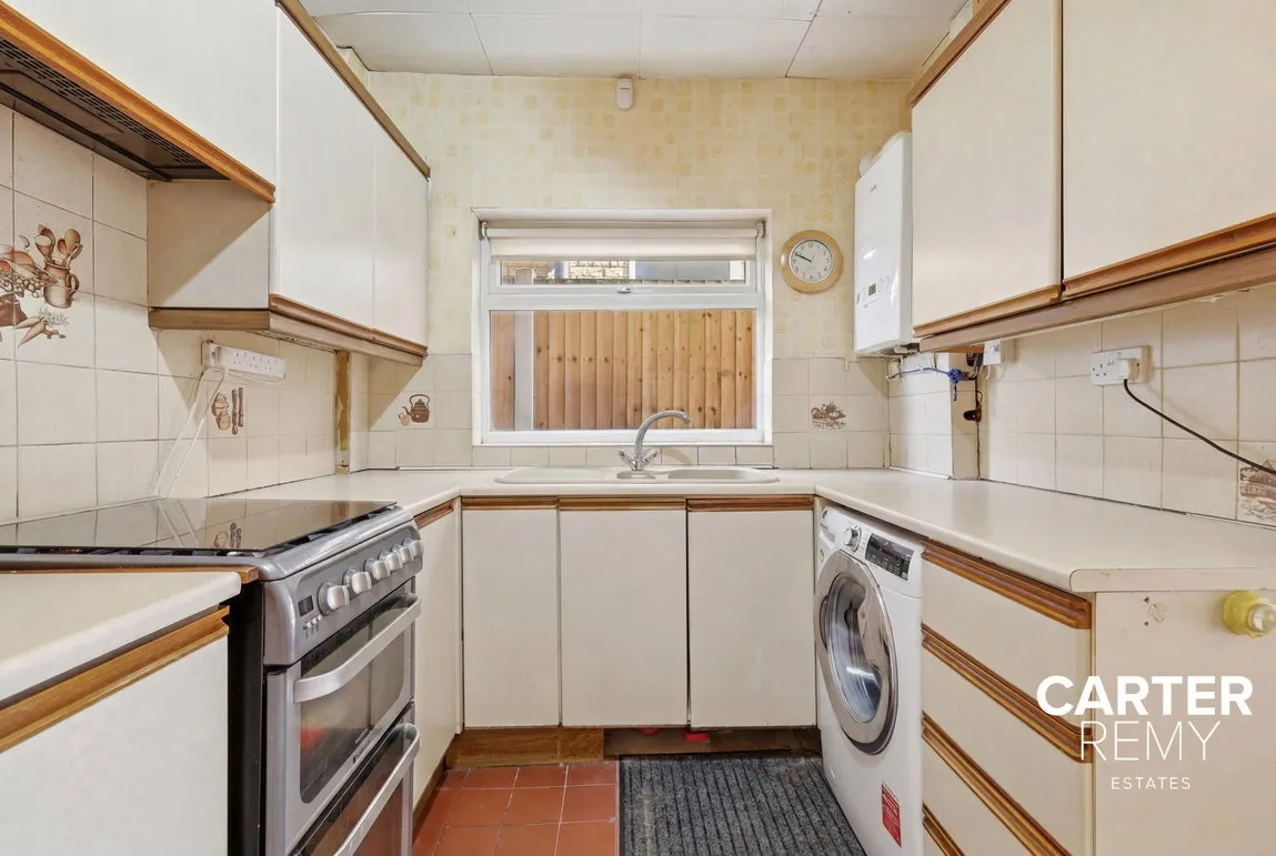 South Road, South Ockendon, RM15 6NR, photo 10