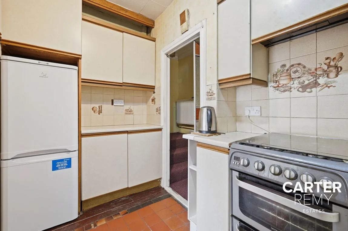 South Road, South Ockendon, RM15 6NR, photo 11