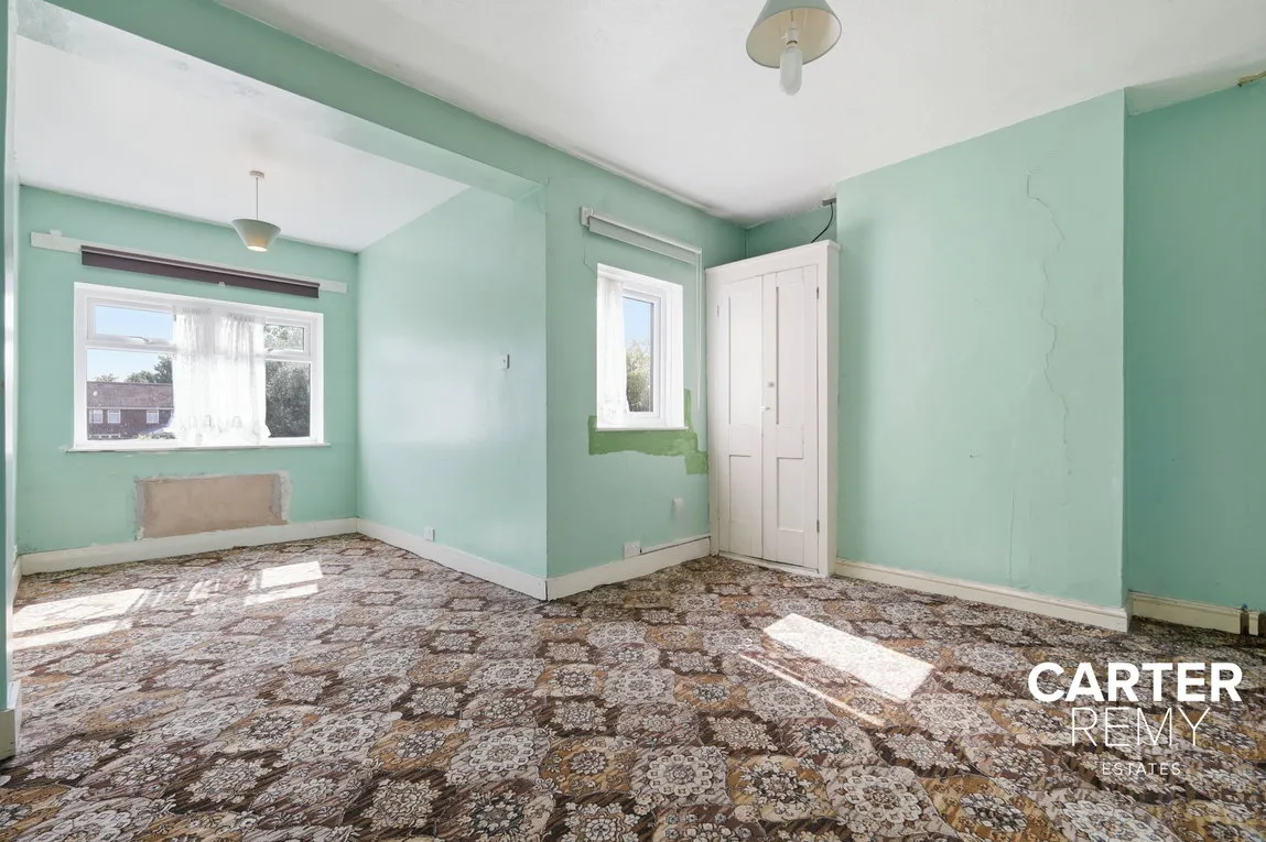 South Road, South Ockendon, RM15 6NR, photo 7