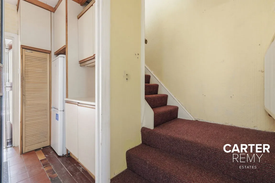 South Road, South Ockendon, RM15 6NR, photo 5