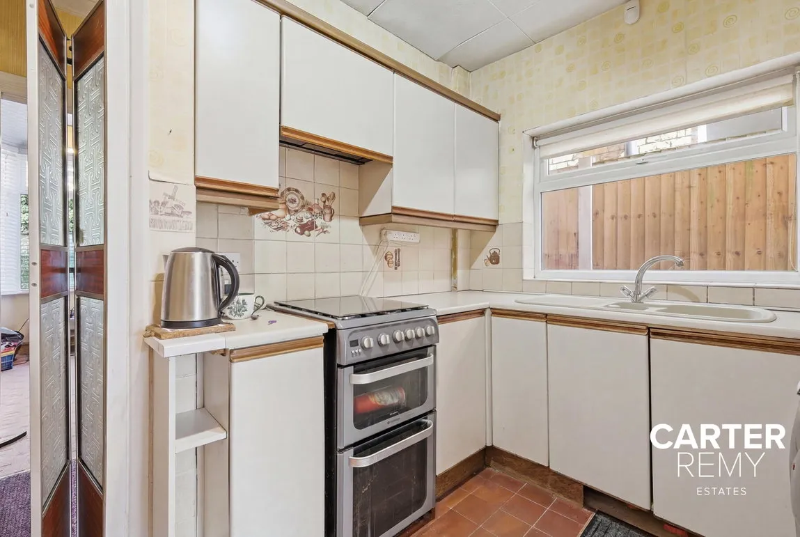 South Road, South Ockendon, RM15 6NR, photo 12