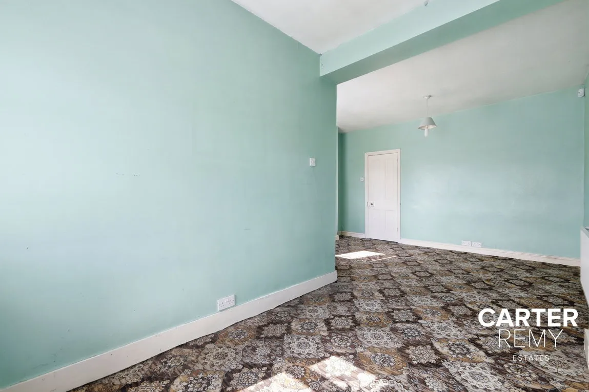 South Road, South Ockendon, RM15 6NR, photo 8