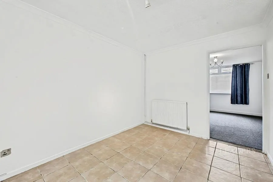 Swain Court, Northampton, NN3, photo 5