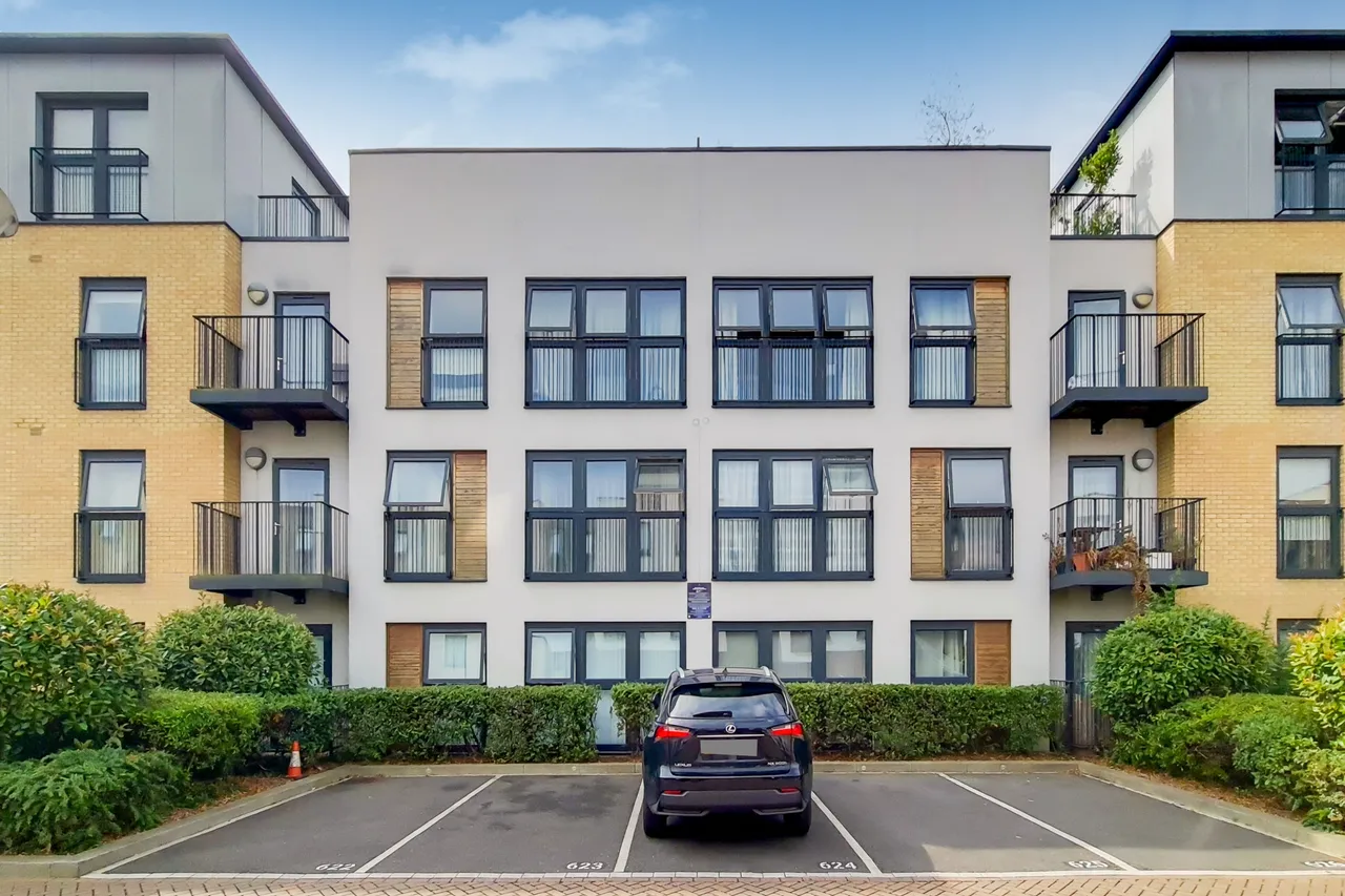 2 bed flat for sale, Stanmore, HA7