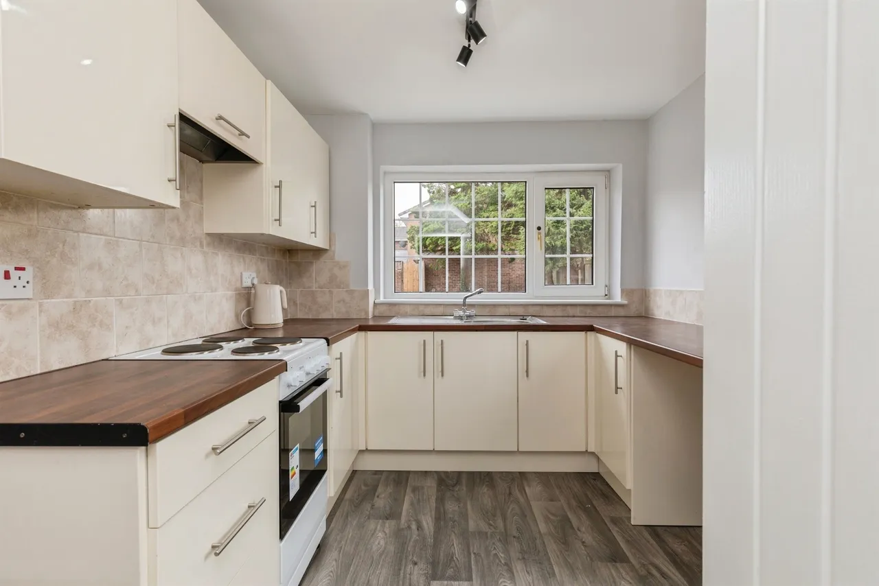 Kestrel Close, Chipping Sodbury, BS37, photo 9