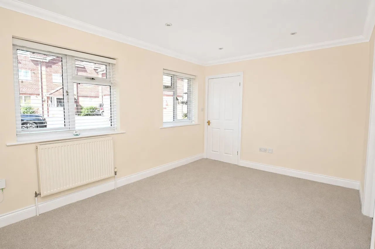 Flaxfield Road, Basingstoke, photo 4