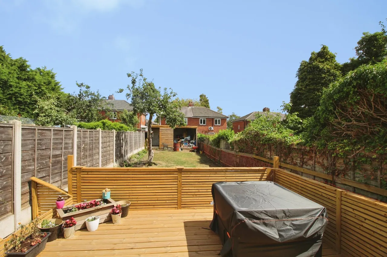 Woodhouse Lane, East Ardsley, WF3, photo 17