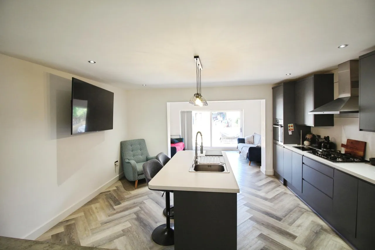 Woodhouse Lane, East Ardsley, WF3, photo 4