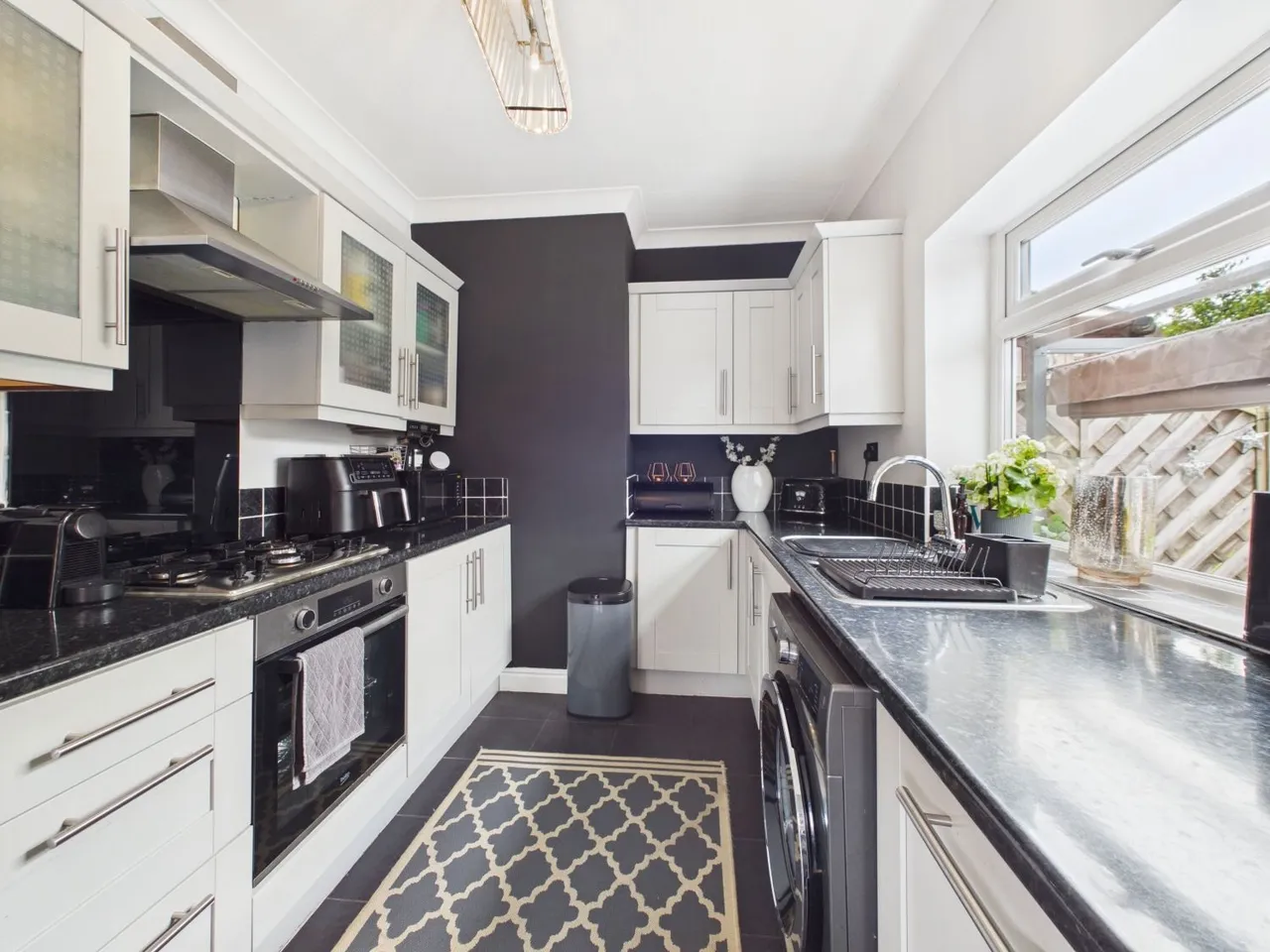 Springbank Road, Gildersome, LS27, photo 7