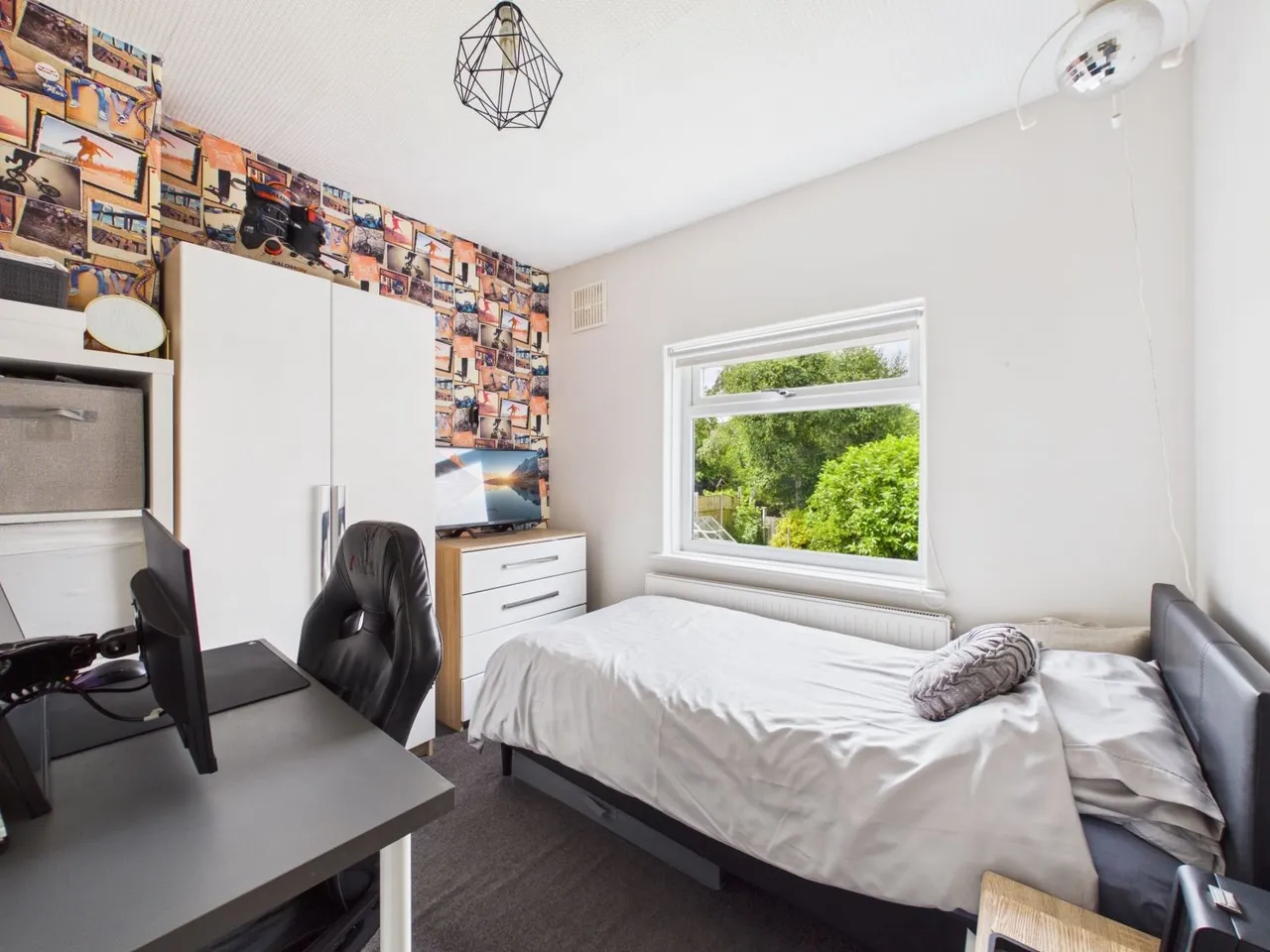 Springbank Road, Gildersome, LS27, photo 12
