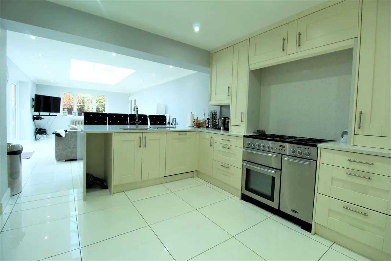 Hedingham Road, Grays, Essex, RM16 6BH, photo 6