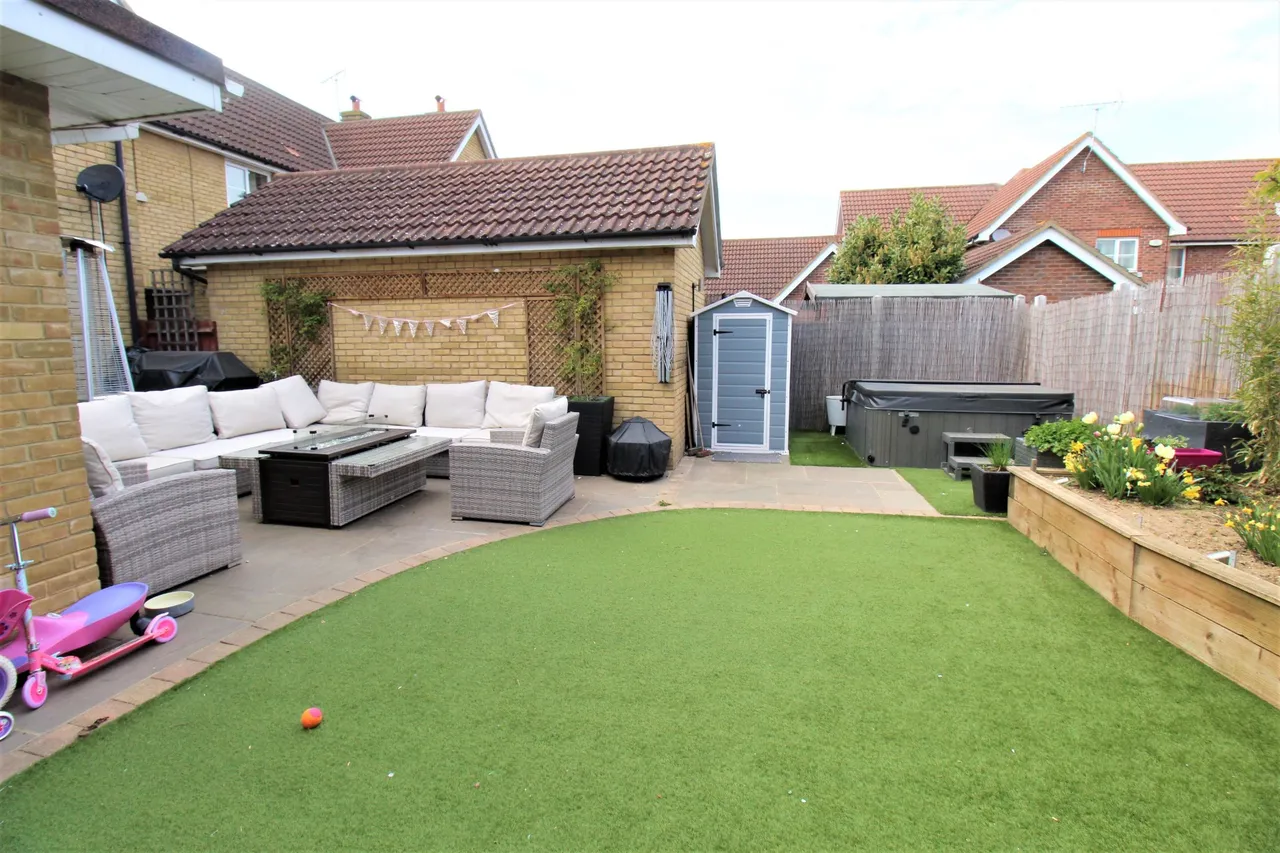 Hedingham Road, Grays, Essex, RM16 6BH, photo 19