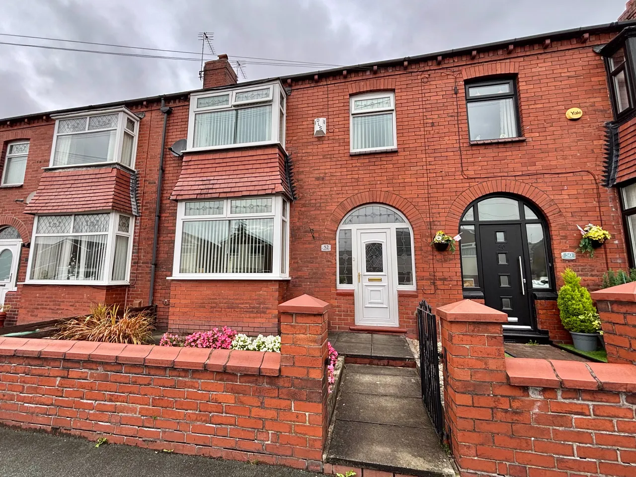 3 bed house for sale — Spring Lane, Lees, OL4