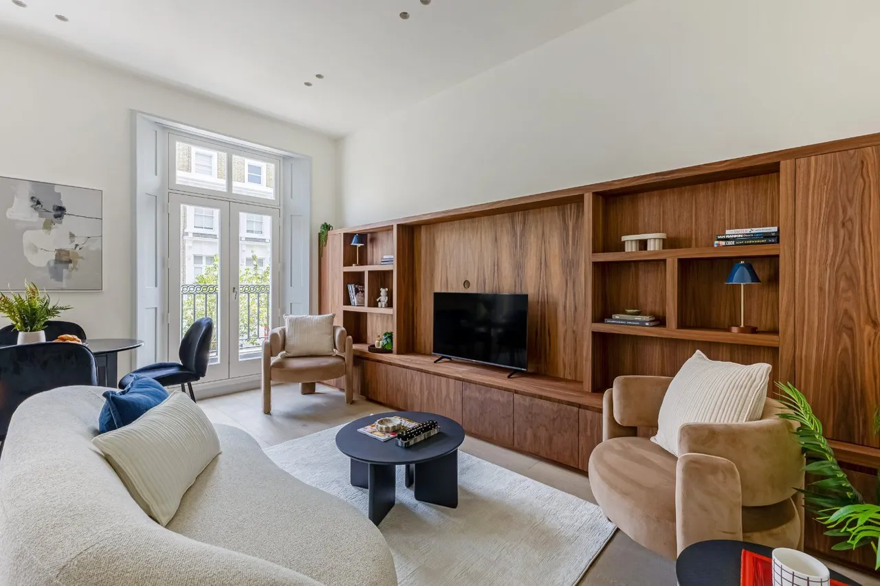 Redcliffe Road, Chelsea, London, SW10 9NJ, photo 2