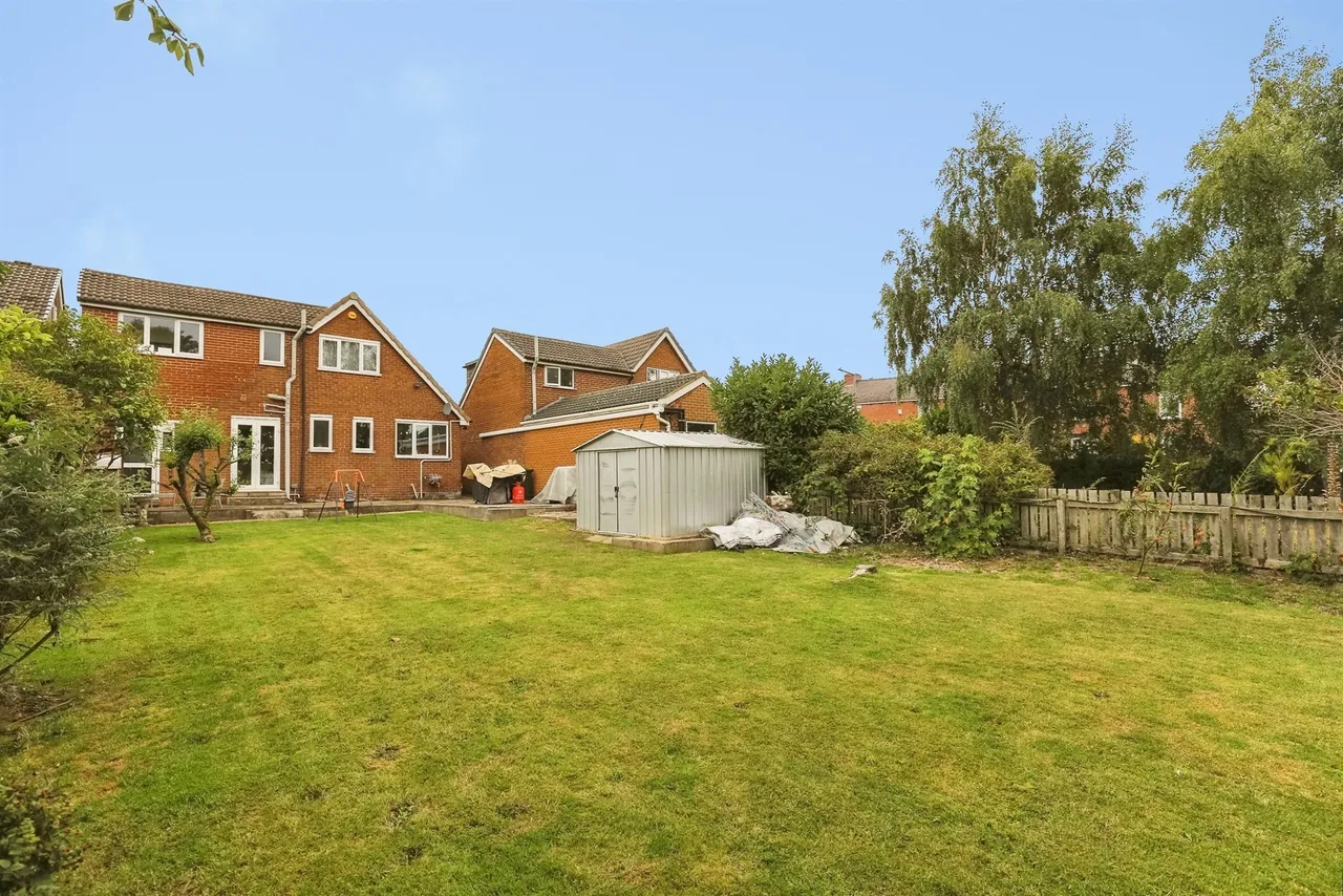 Roman Road, Darton, S75, photo 4