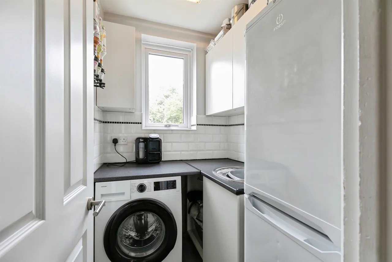 Roman Road, Darton, S75, photo 9