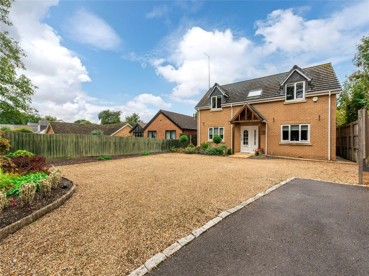 5 bed house for sale, Preston Capes Road, Newnham, NN11