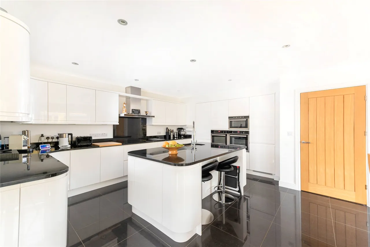 Preston Capes Road, Newnham, NN11, photo 10