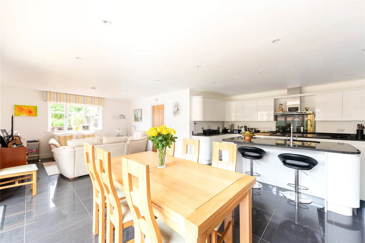 Preston Capes Road, Newnham, NN11, photo 9