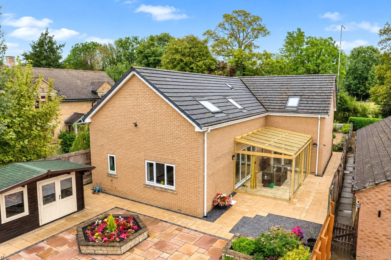 Preston Capes Road, Newnham, NN11, photo 18