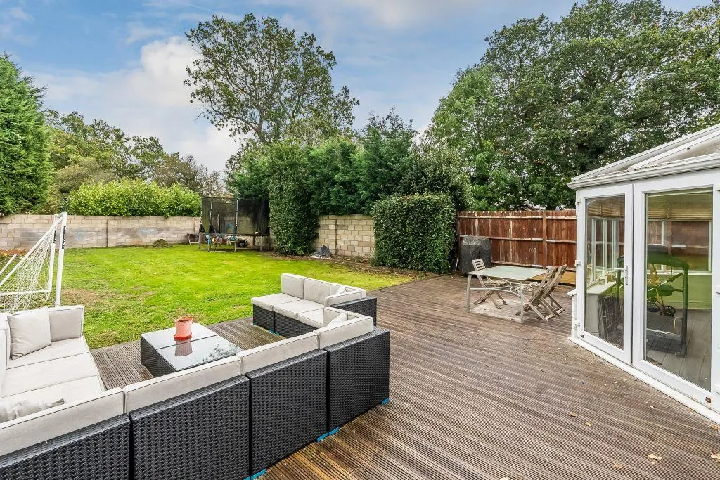 Winfield Grove, Newdigate, RH5, photo 14