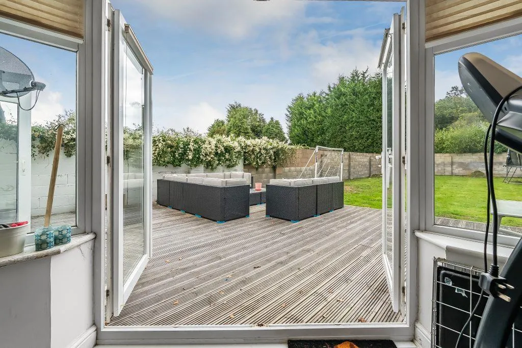 Winfield Grove, Newdigate, RH5, photo 12