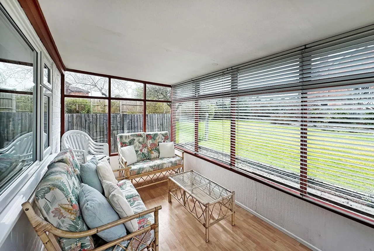 Woburn Drive, Hale WA15 8NE, photo 8