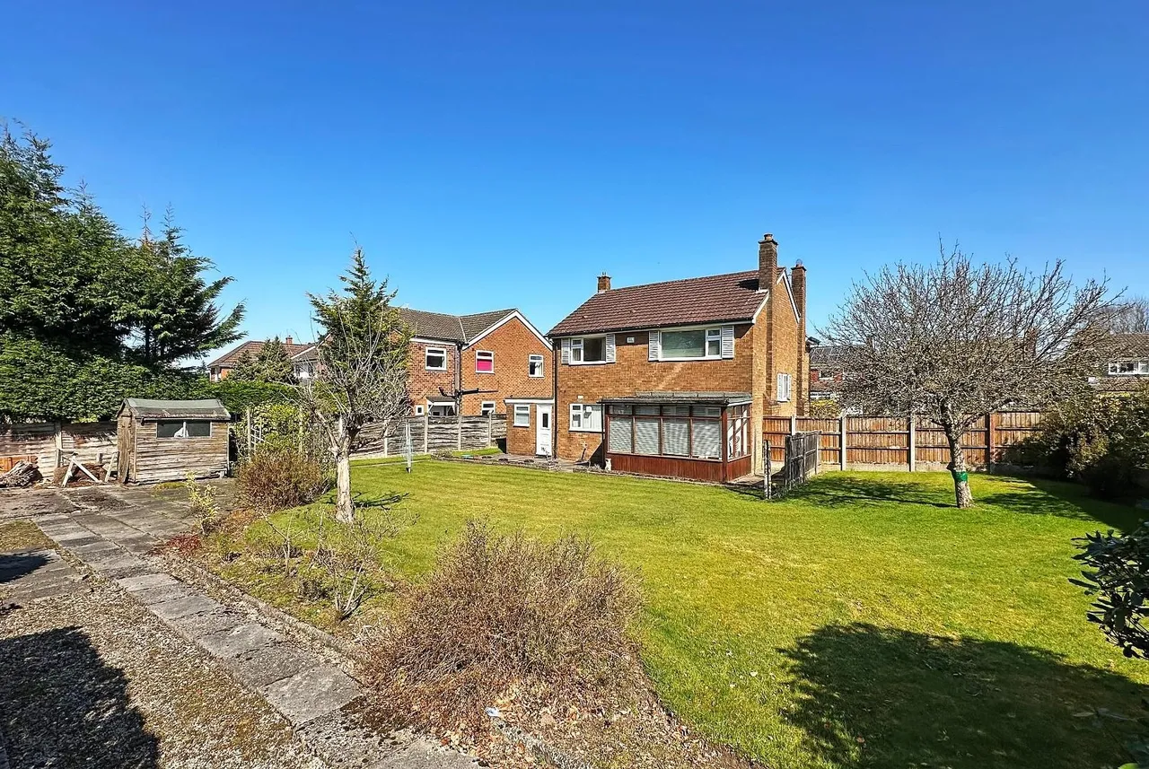 Woburn Drive, Hale WA15 8NE, photo 5