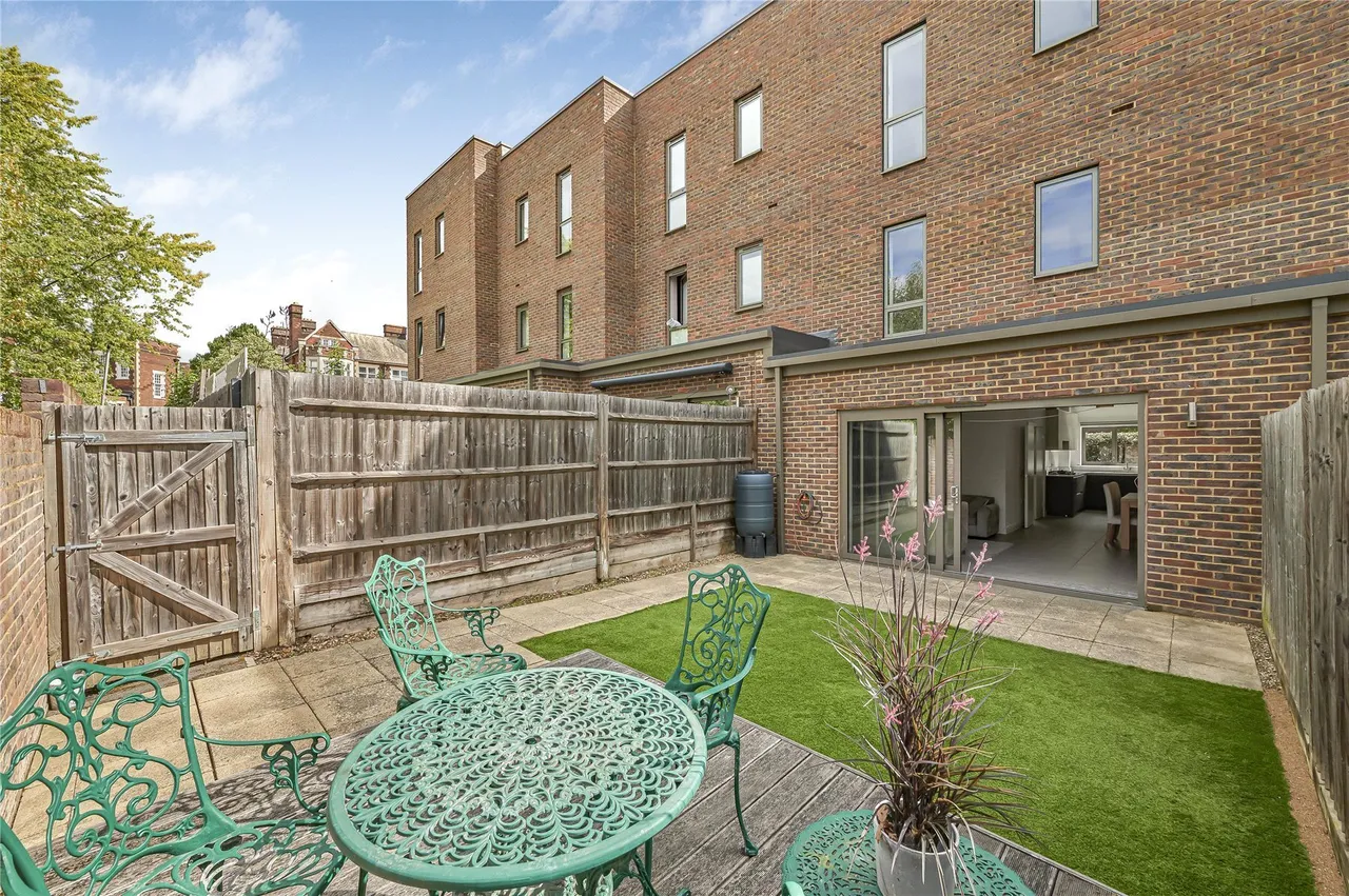 John Hunter Avenue, London, SW17, photo 10
