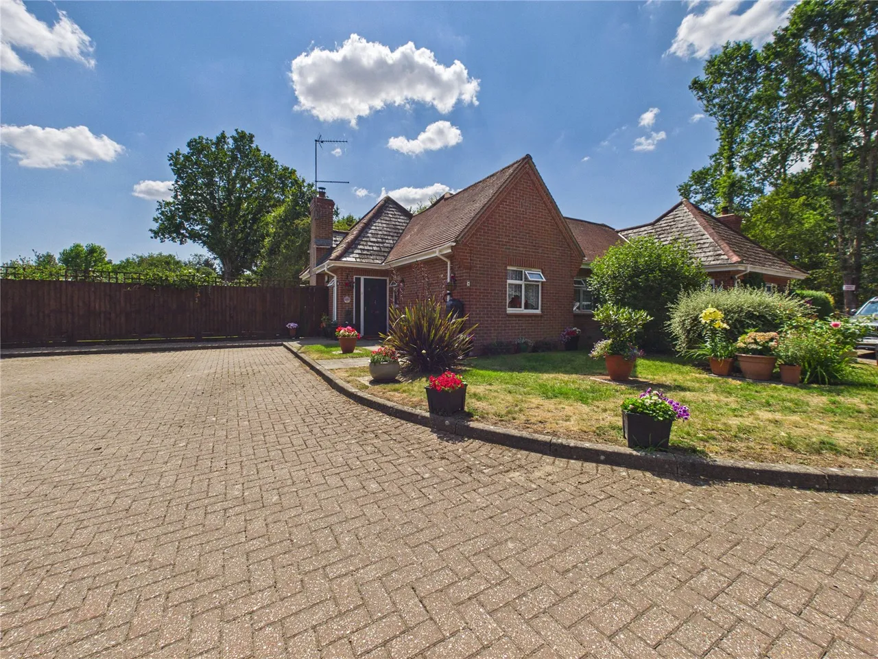 Whitehouse Close, Langham, CO4, photo 16