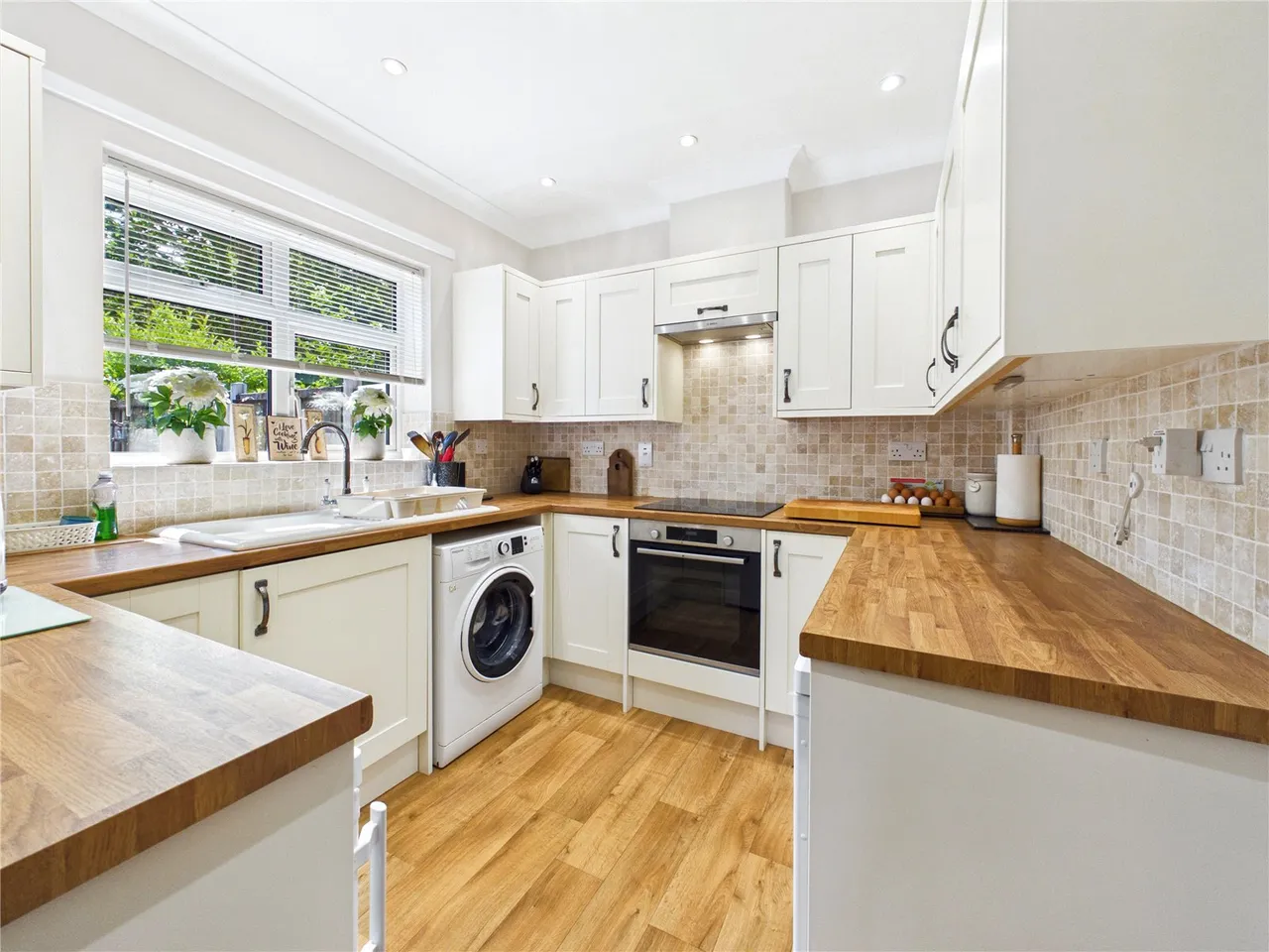 Whitehouse Close, Langham, CO4, photo 3
