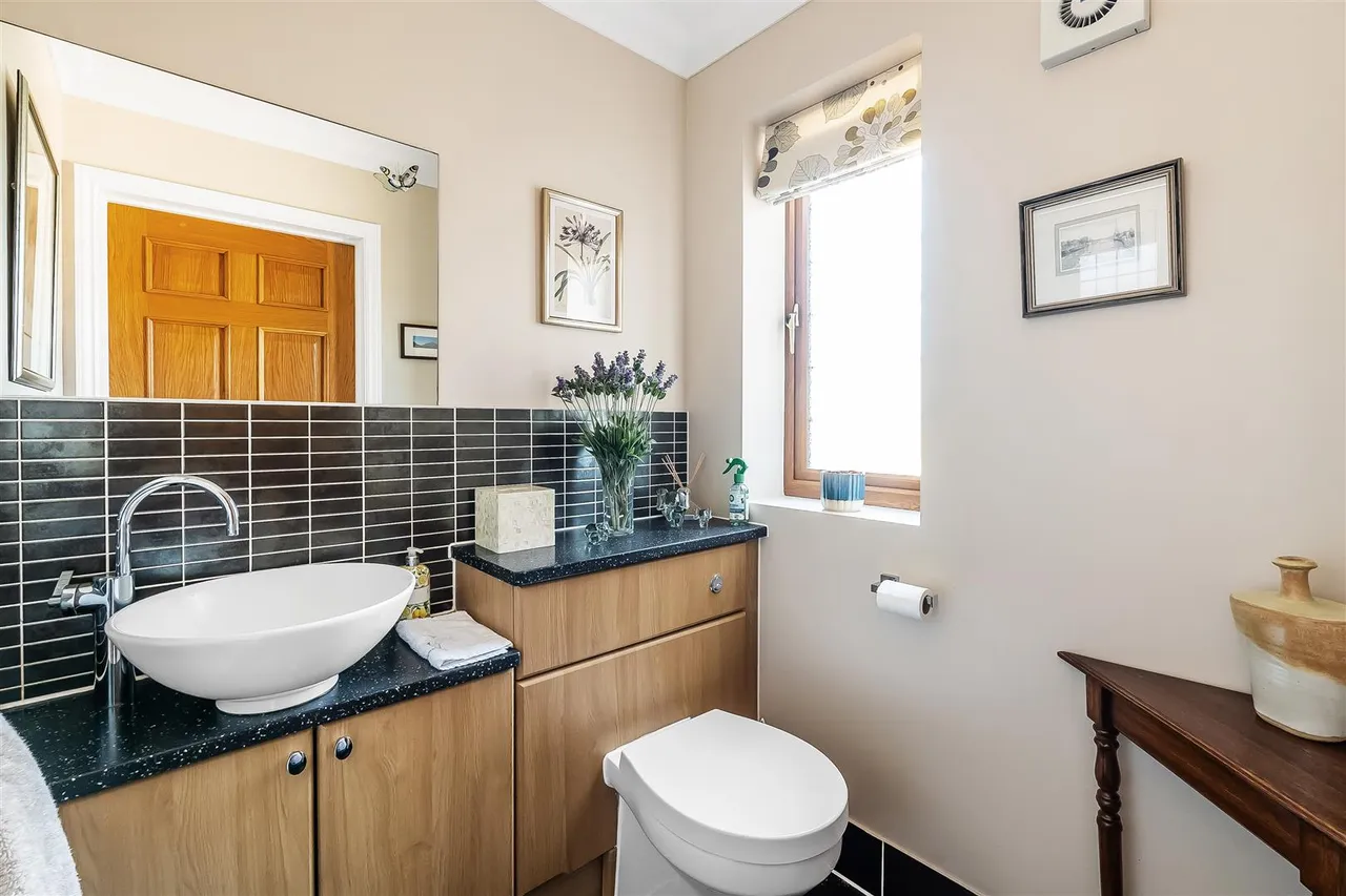 Willow Walk, Great Bookham, KT23, photo 30