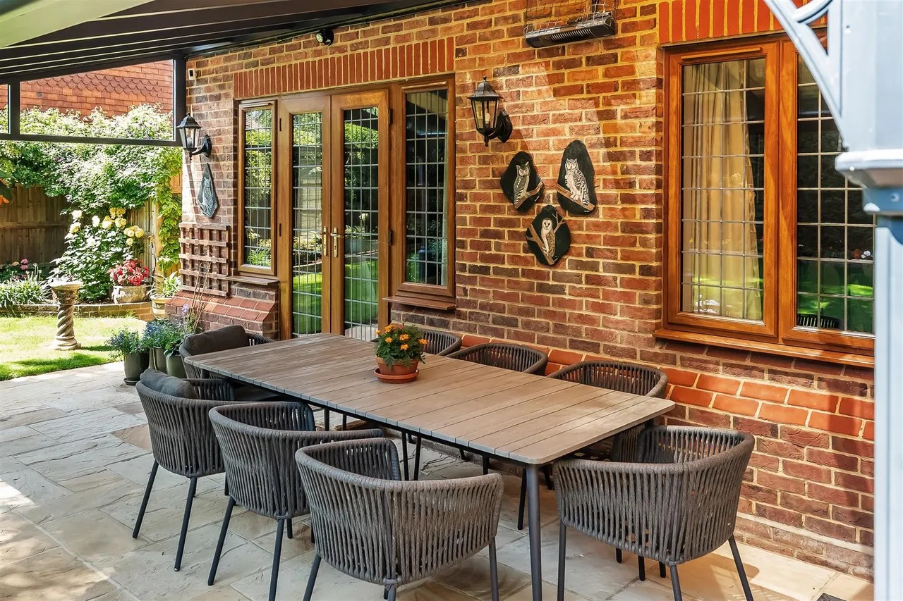 Willow Walk, Great Bookham, KT23, photo 10