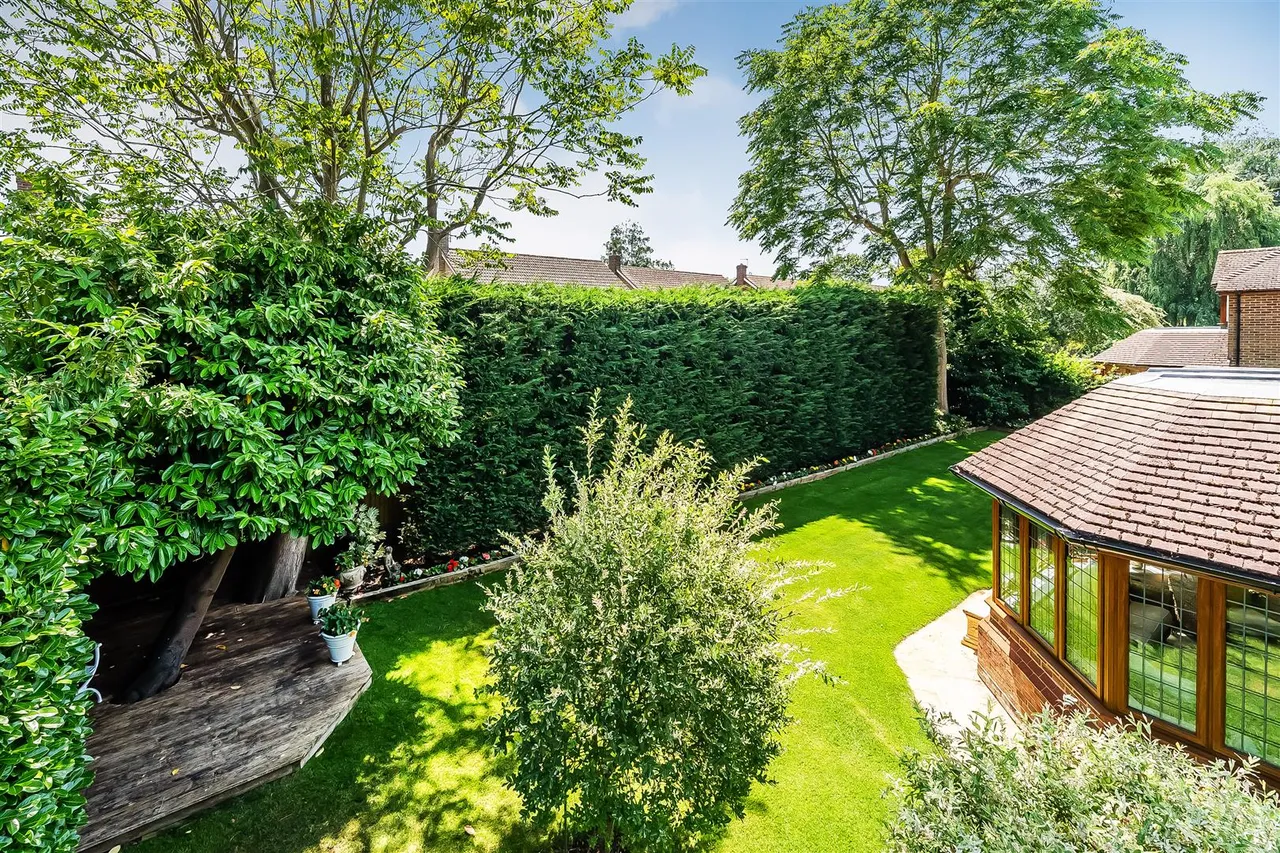 Willow Walk, Great Bookham, KT23, photo 37