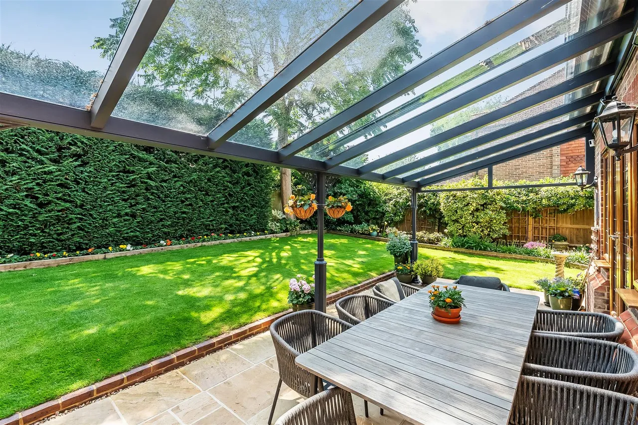 Willow Walk, Great Bookham, KT23, photo 39