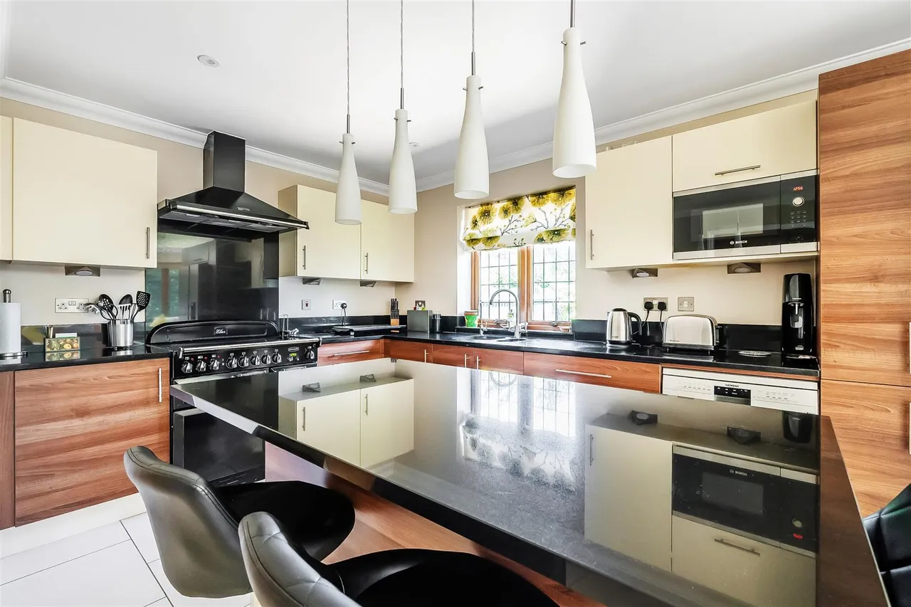 Willow Walk, Great Bookham, KT23, photo 5