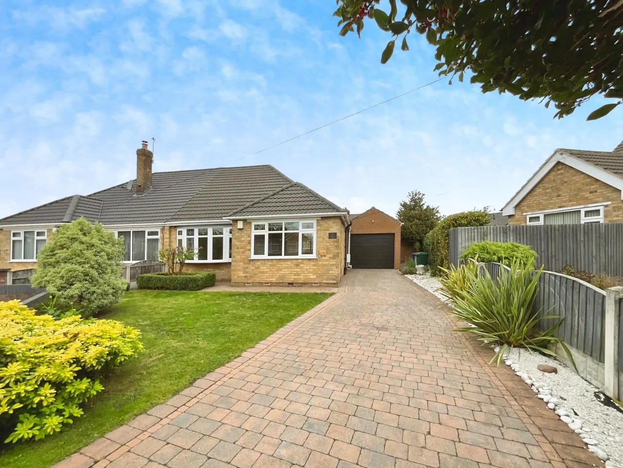 2 bed house for sale, Parkhill Crescent, Barnby Dun, DN3
