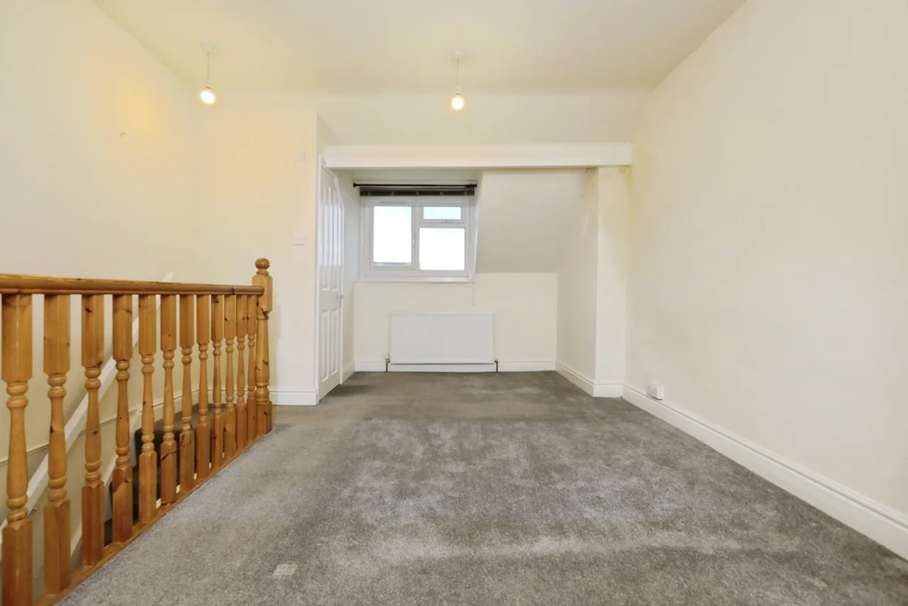 Huntingtower Road, Sheffield, South Yorkshire, S11, photo 20