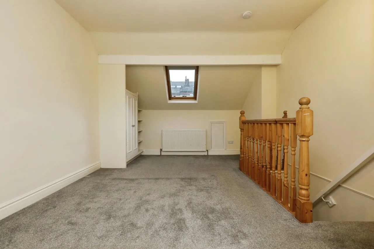 Huntingtower Road, Sheffield, South Yorkshire, S11, photo 22