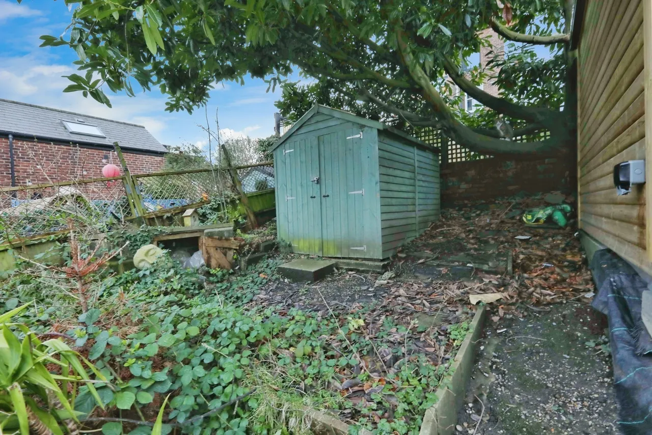 Huntingtower Road, Sheffield, South Yorkshire, S11, photo 25