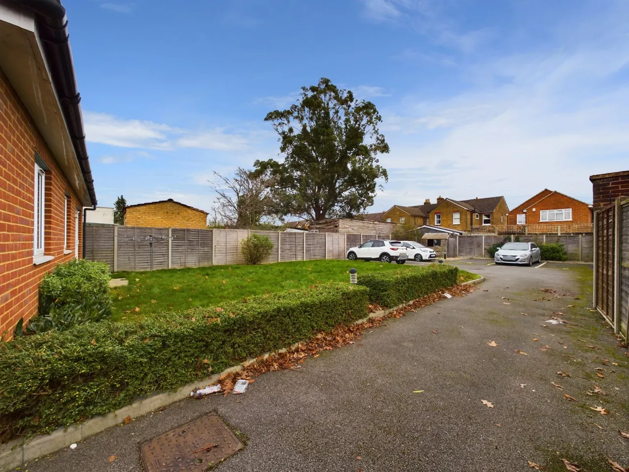 Ashford, Surrey, photo 11