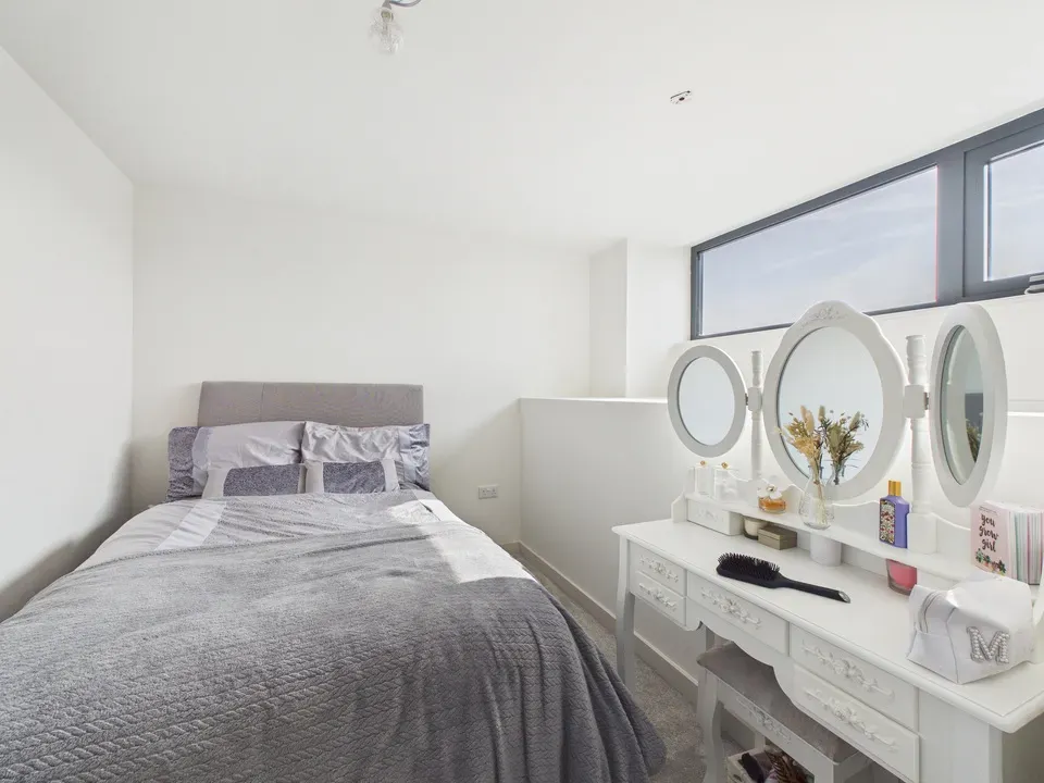 Mill Bay Lane, Horsham, photo 9