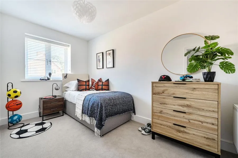 London Road, Wokingham, RG40, photo 10