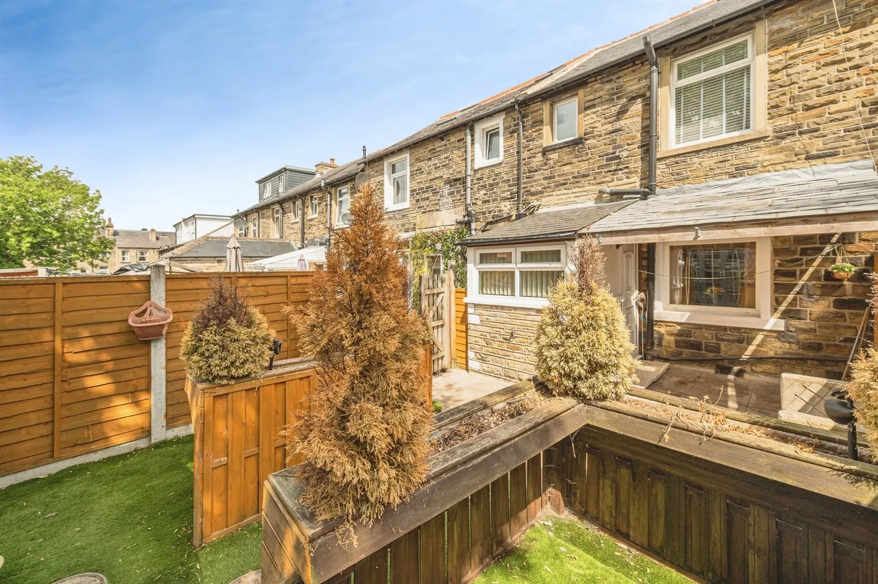 Lister Street, Moldgreen, Huddersfield, photo 12