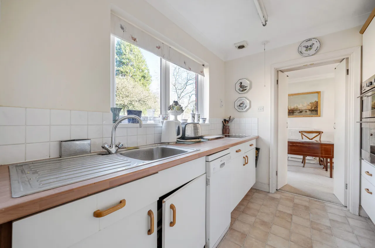Bedfield Lane, Headbourne Worthy, SO23, photo 5
