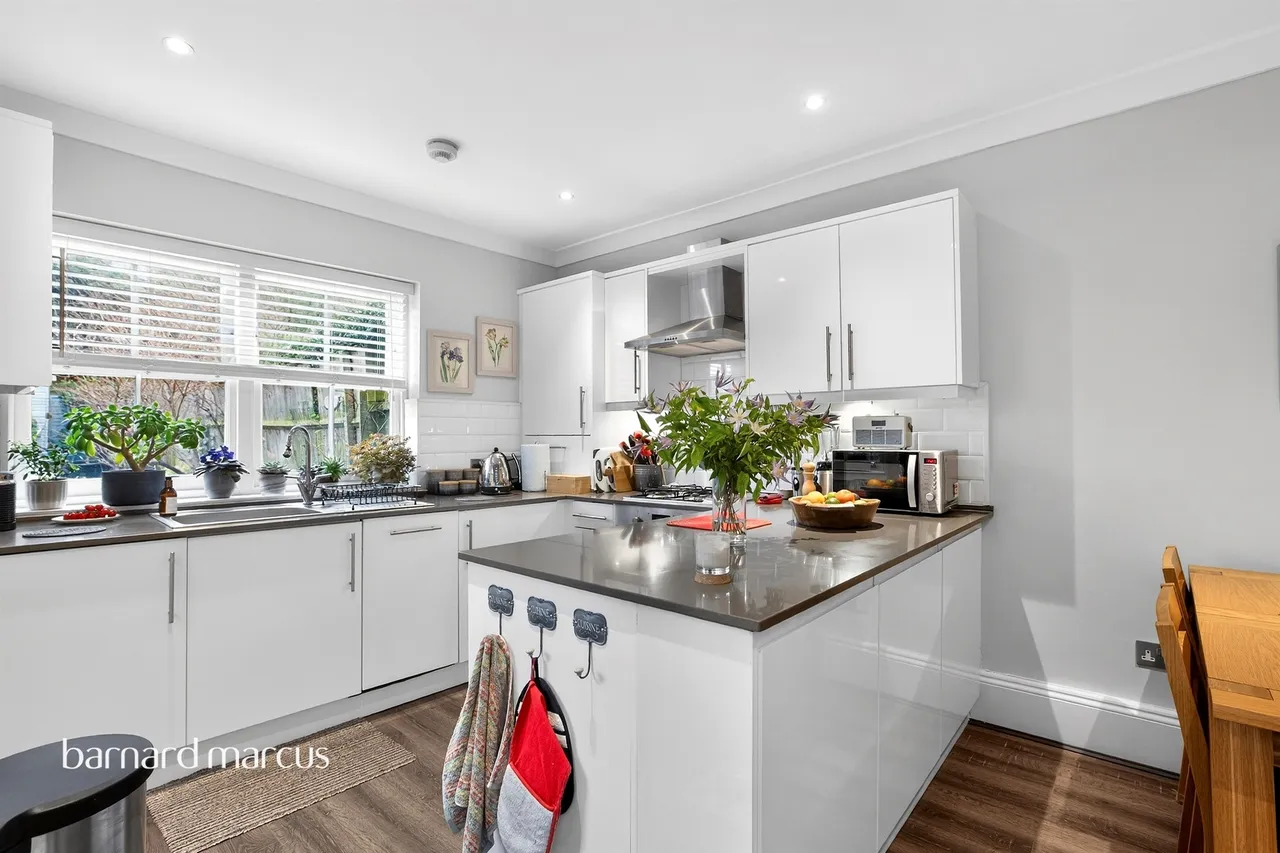 Glebe Road, London, photo 11