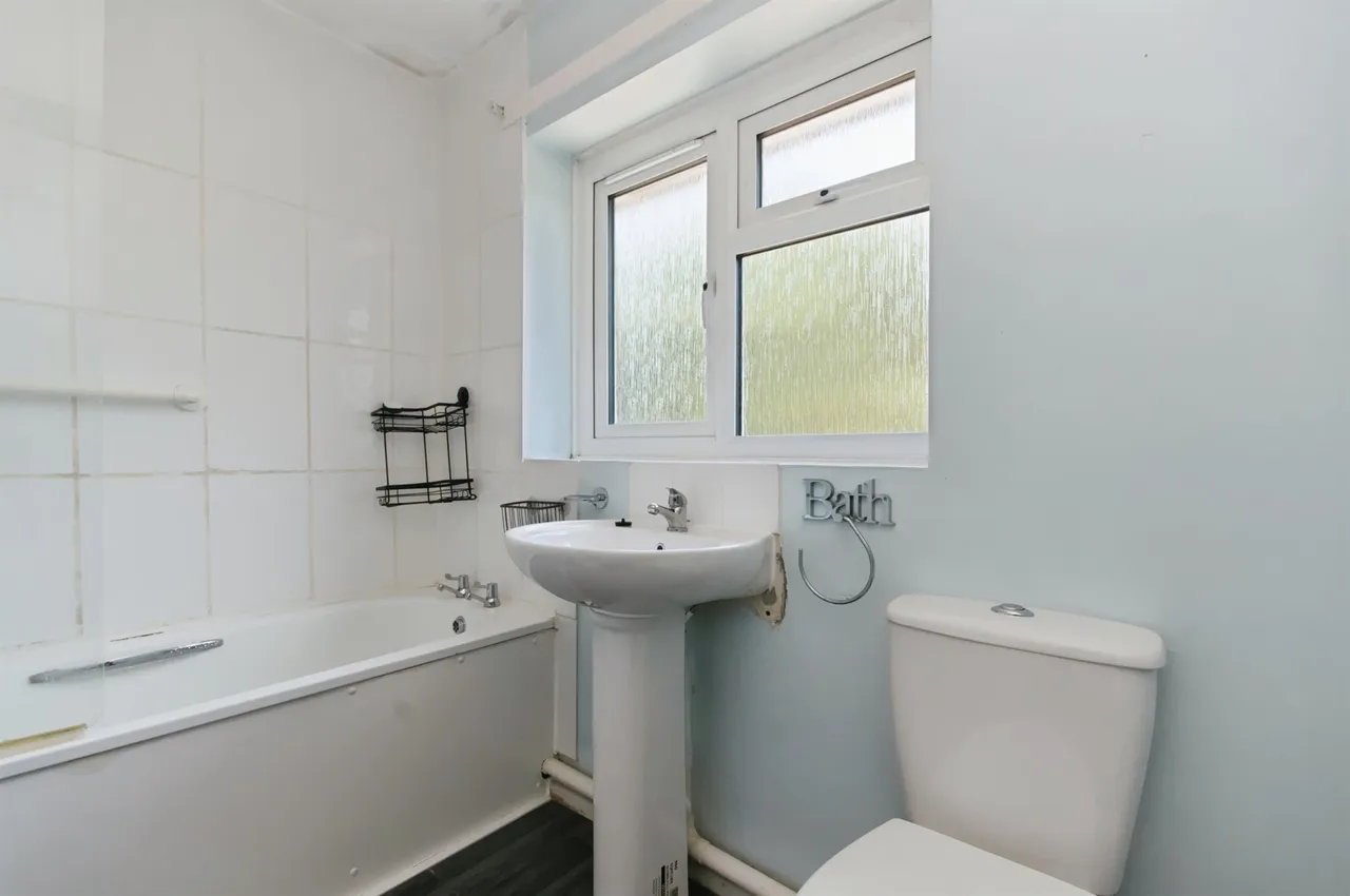 Britten Close, Eastbourne, photo 10