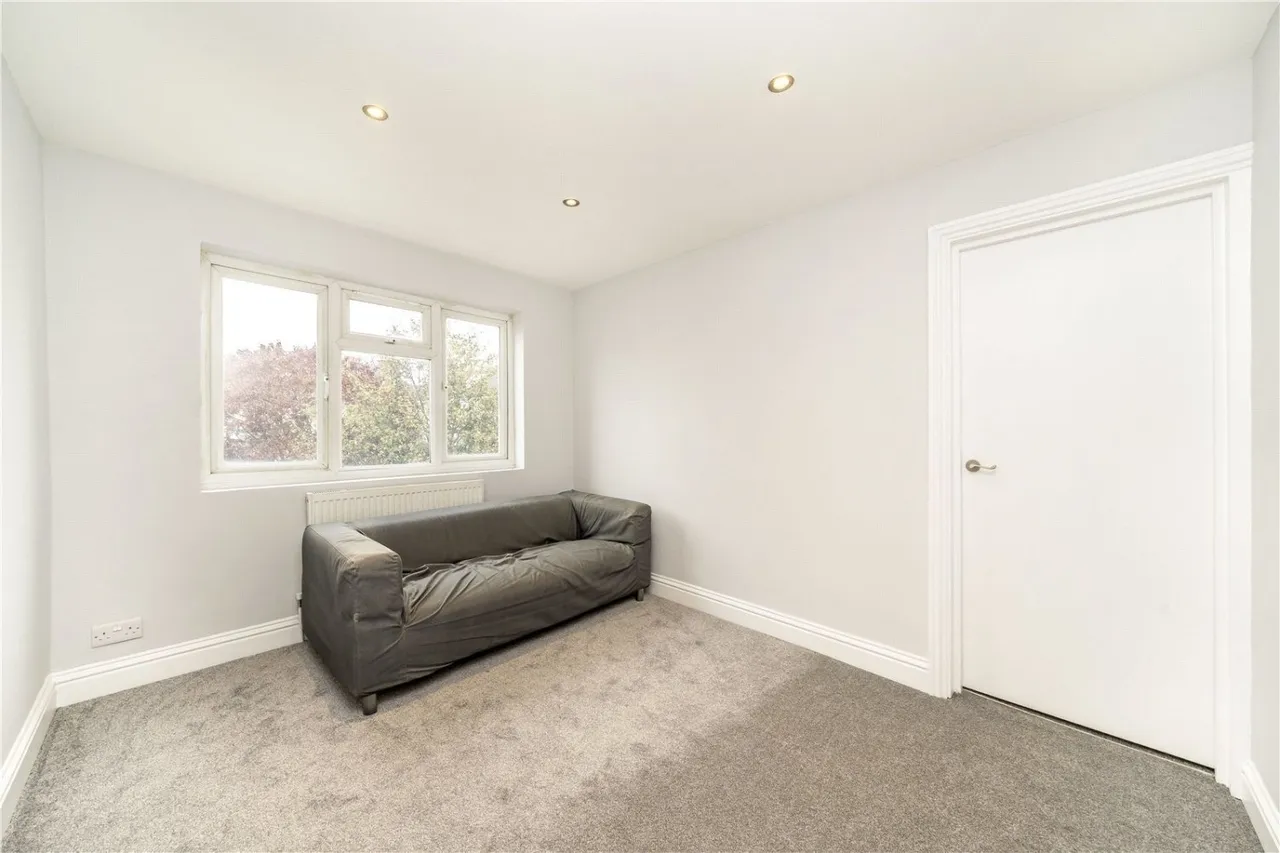 Woolwich Road, London, SE10, photo 2