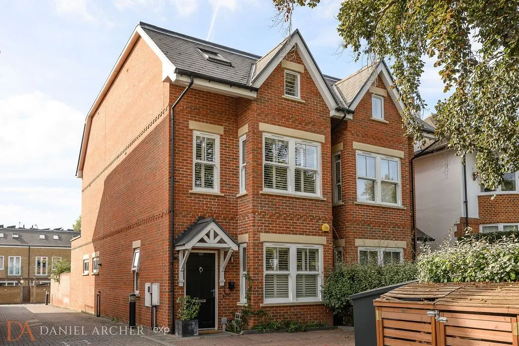 4 bed house for sale, Durham Road, West Wimbledon, SW20